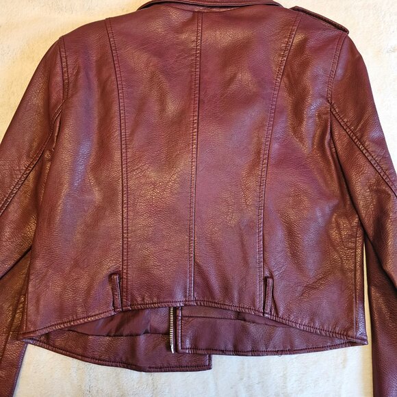 Red leather jacket - Picture 6 of 10